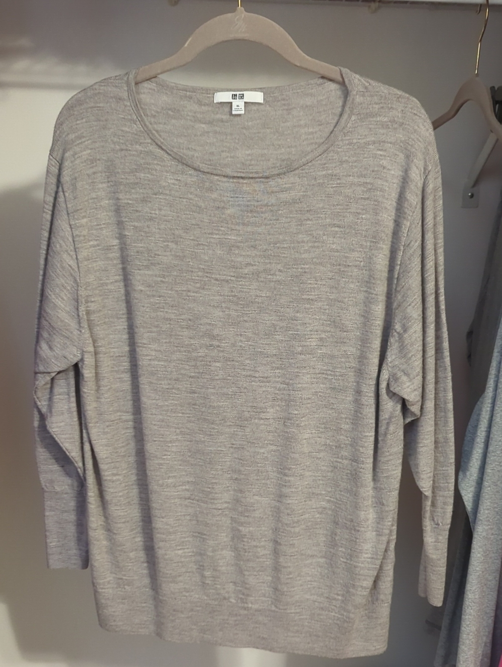 UNIQLO Light Gray Knit Sweater 100% Wool XL